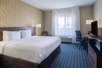 Fairfield Inn & Suites By Marriott Detroit Lakes,Becker County>>Becker,3 star