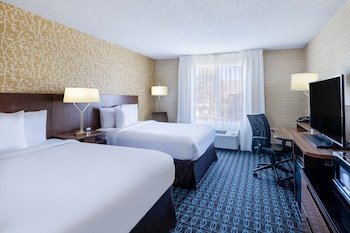 Fairfield Inn & Suites By Marriott Detroit Lakes,Becker County>>Becker,3 star