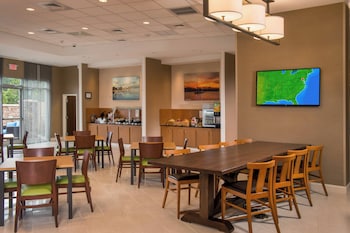 fairfield inn and suites by marriott washington