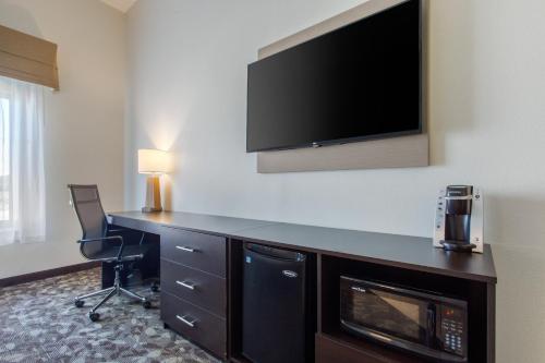 sleep inn and suites middletown goshen
