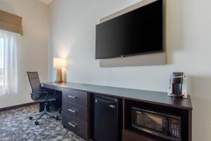 sleep inn and suites middletown goshen