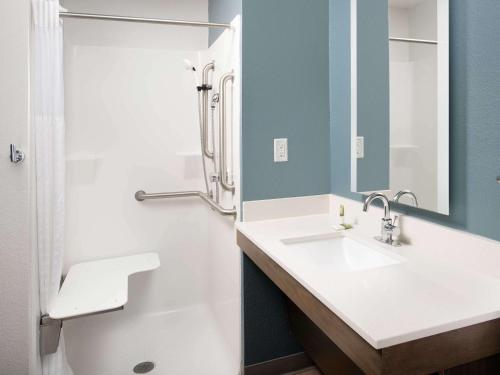 extended stay america suites minneapolis fridley
