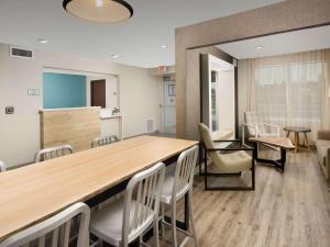 Extended Stay America Suites - Minneapolis - Fridley,Minneapolis>>Fridley,3 star