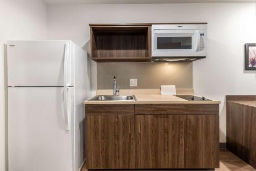 extended stay america suites minneapolis fridley
