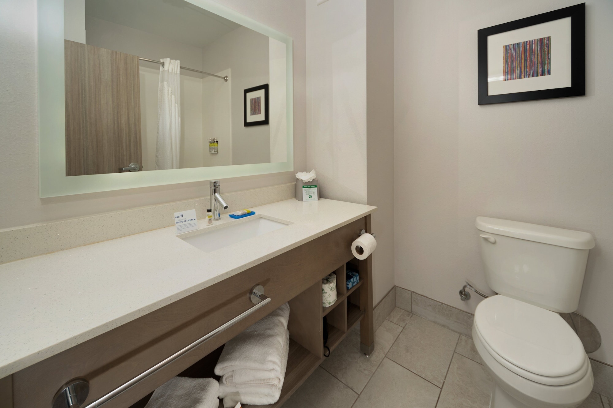 holiday inn express and suites memphis arpt elvis presley blv