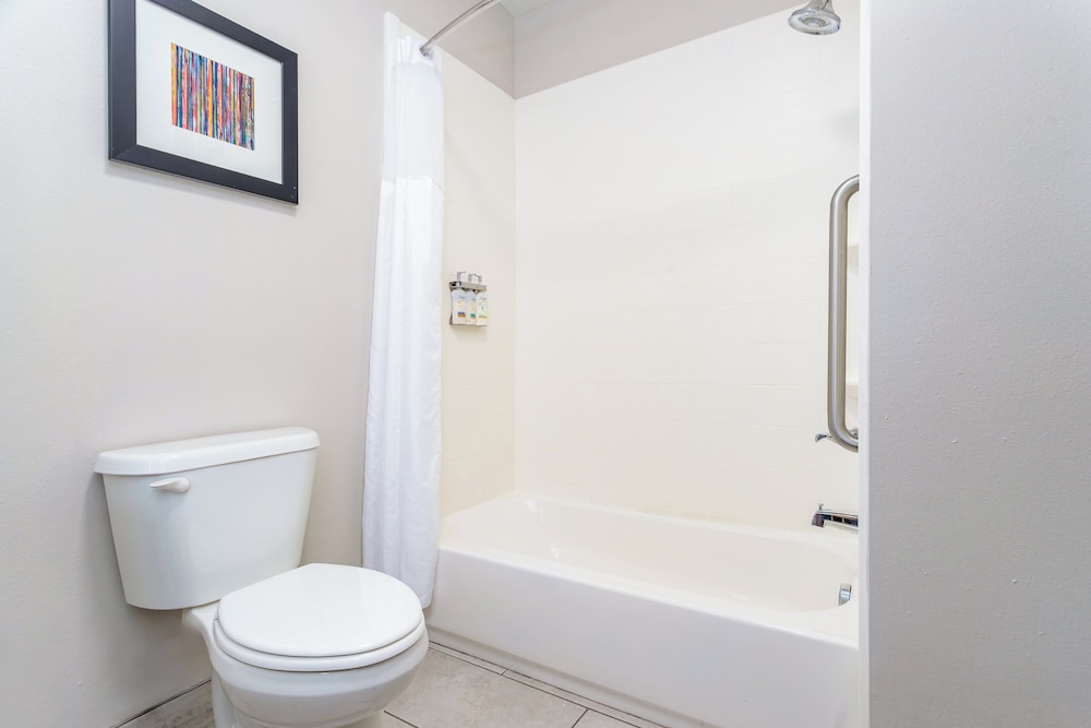 holiday inn express and suites memphis arpt elvis presley blv