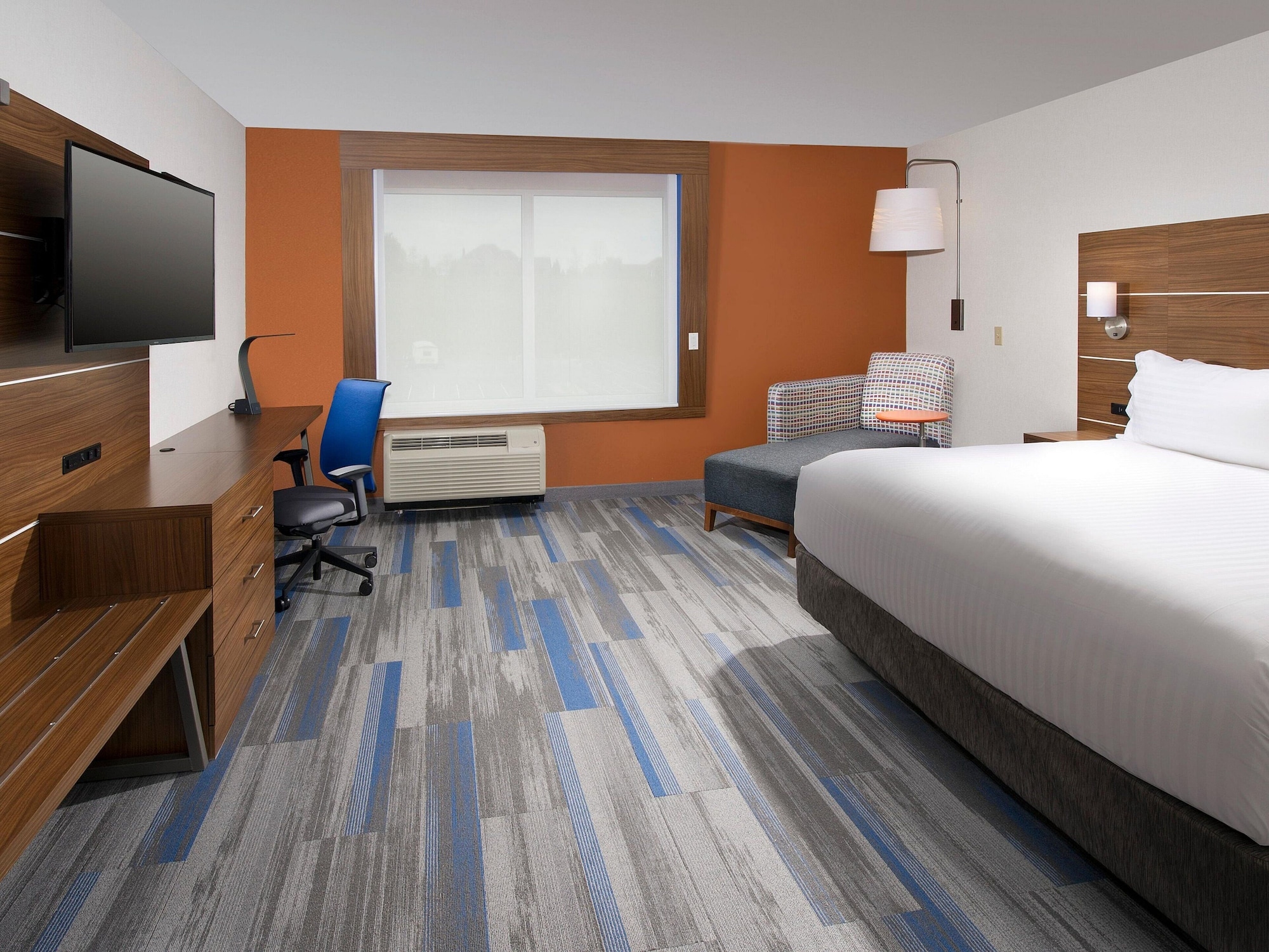 holiday inn express and suites memphis arpt elvis presley blv