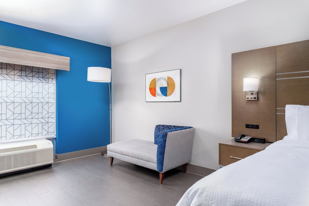 holiday inn express and suites memphis arpt elvis presley blv