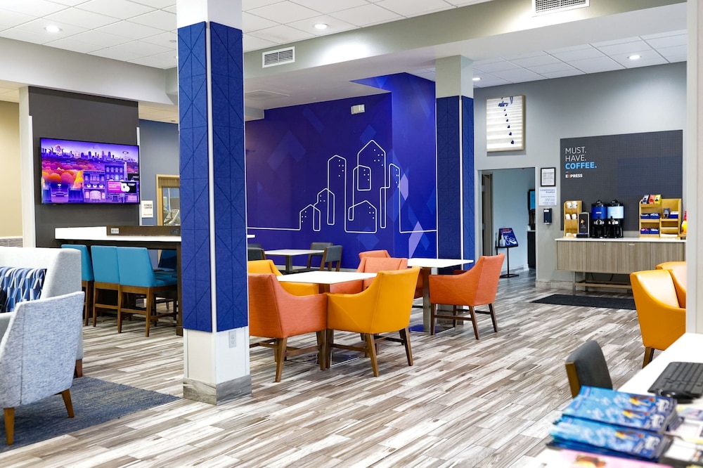 holiday inn express and suites memphis arpt elvis presley blv
