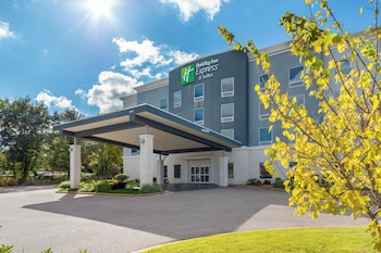 holiday inn express and suites memphis arpt elvis presley blv