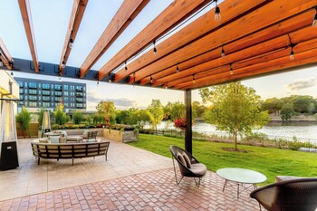 courtyard by marriott appleton riverfront