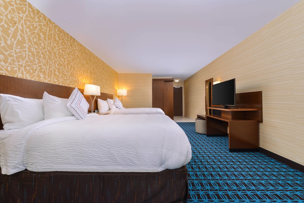 fairfield inn and suites by marriott coralville