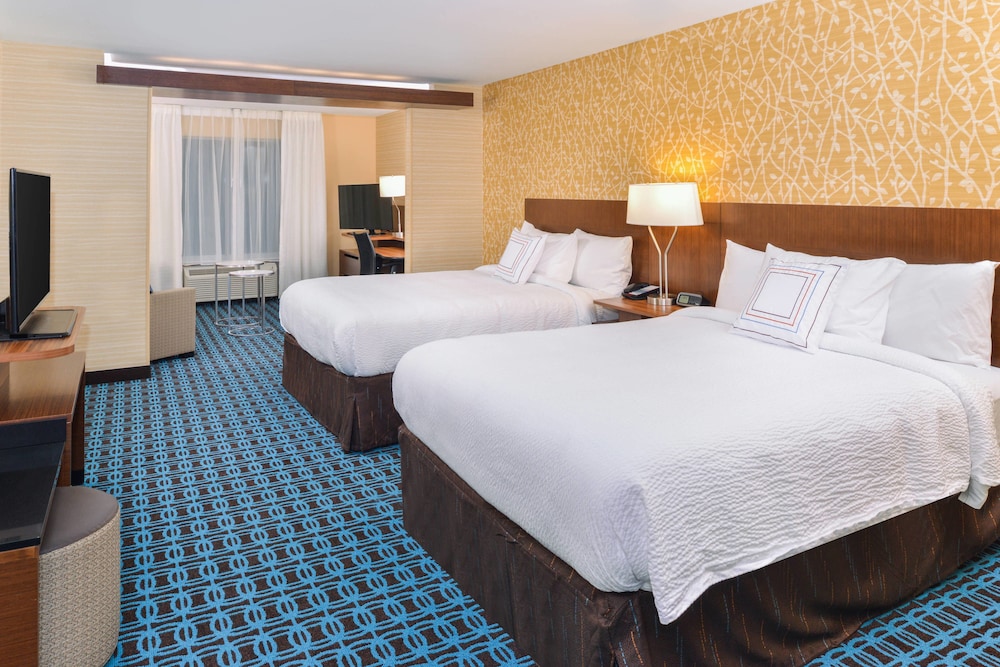 fairfield inn and suites by marriott coralville