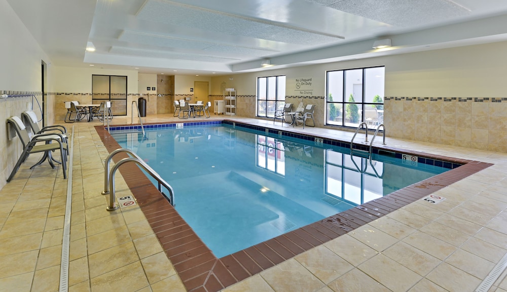 fairfield inn and suites by marriott coralville