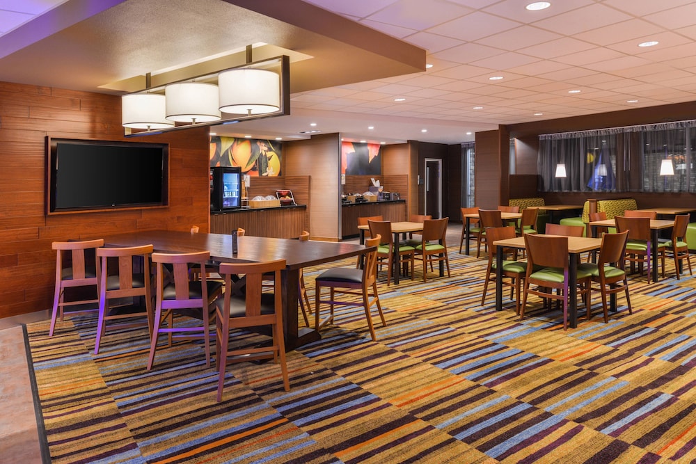 fairfield inn and suites by marriott coralville
