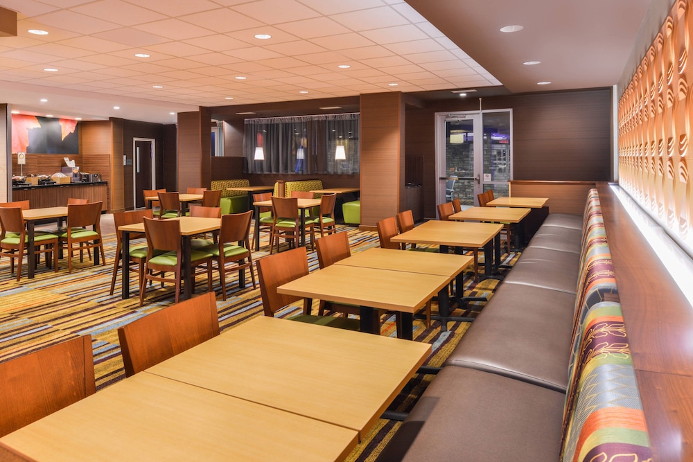fairfield inn and suites by marriott coralville