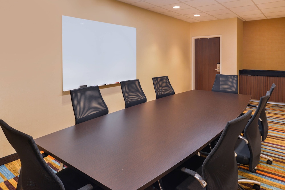 fairfield inn and suites by marriott coralville