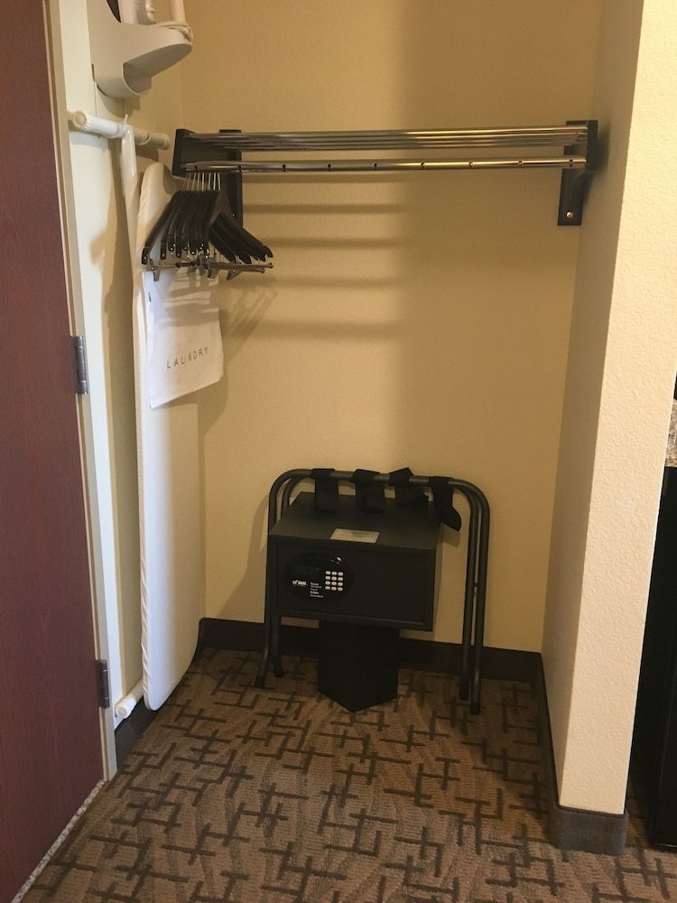 cobblestone hotel and suites paxton