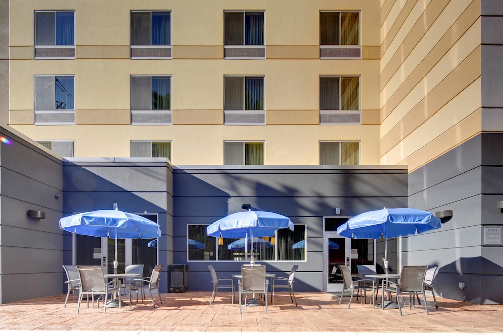 fairfield inn and suites by marriott asheville tunnel road