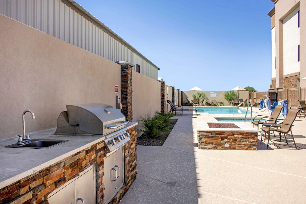 Hampton Inn Parker,Arizona>>Parker,3 star