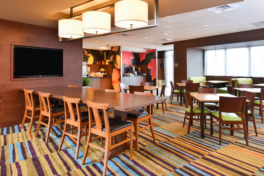 Fairfield Inn & Suites By Marriott Warrensburg,Johnson County>>Clinton,3 star