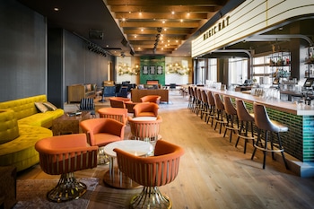 the elizabeth hotel autograph collection