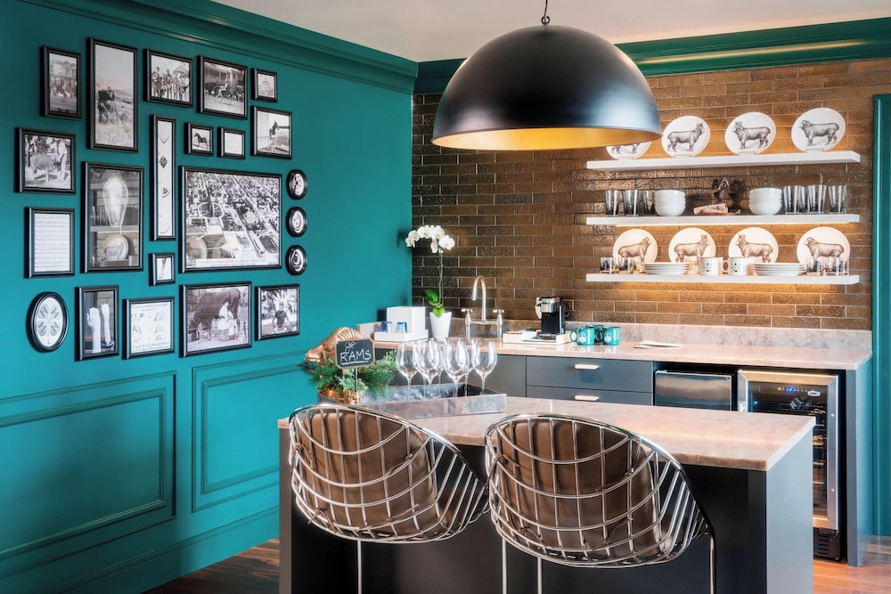 the elizabeth hotel autograph collection