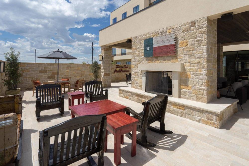 fairfield inn and suites by marriott lubbock southwest