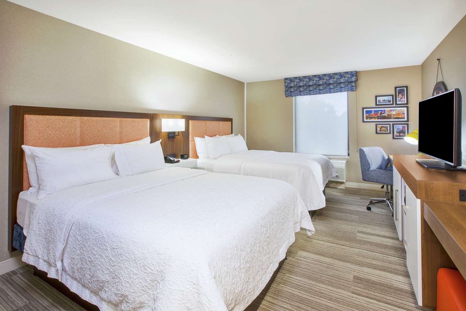 hampton inn and suites oakwood village cleveland