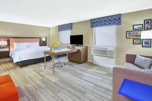 hampton inn and suites oakwood village cleveland