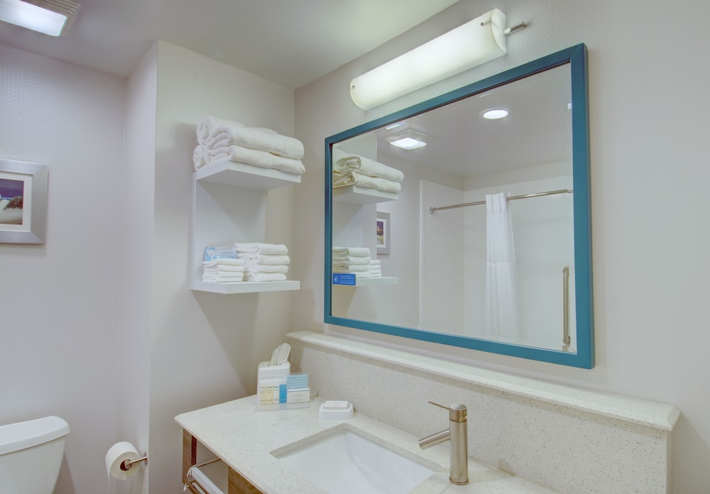 hampton inn and suites boston stoughton
