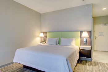 hampton inn and suites boston stoughton