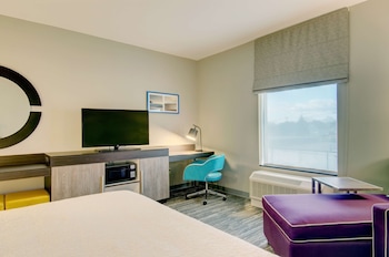 hampton inn and suites boston stoughton