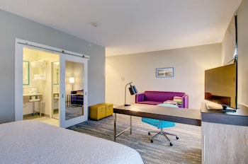 hampton inn and suites boston stoughton