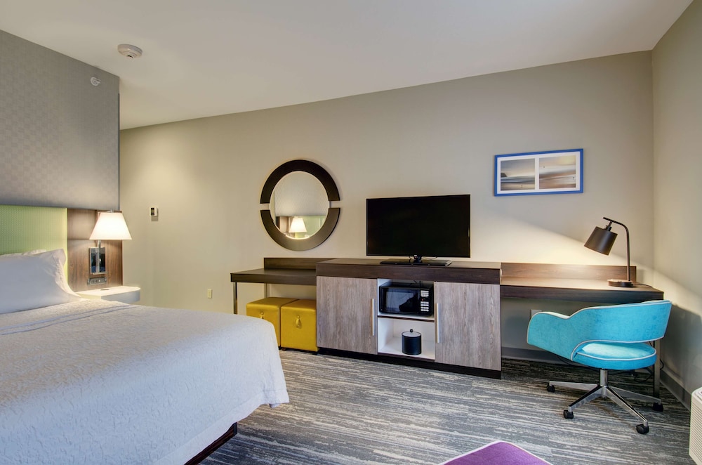 hampton inn and suites boston stoughton