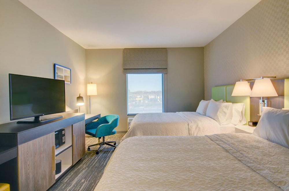 hampton inn and suites boston stoughton