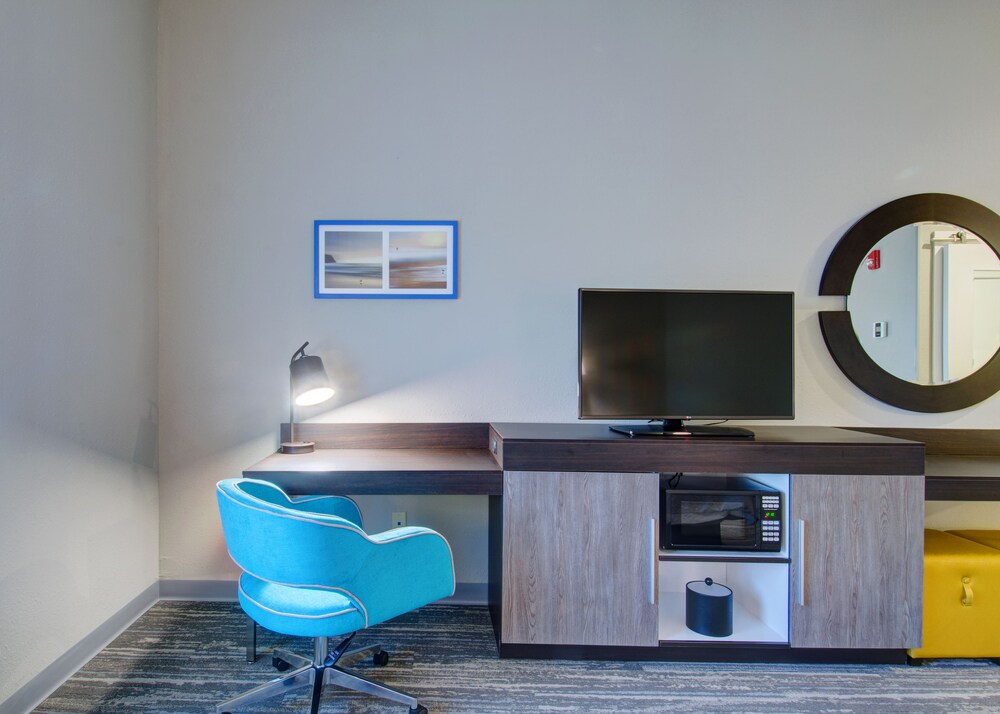 hampton inn and suites boston stoughton