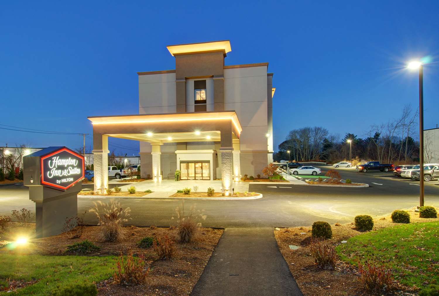 hampton inn and suites boston stoughton