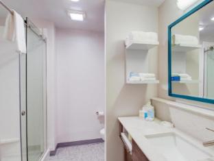 hampton inn and suites boston stoughton