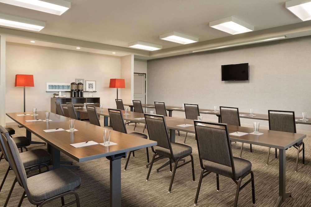 country inn and suites by radisson indianola ia