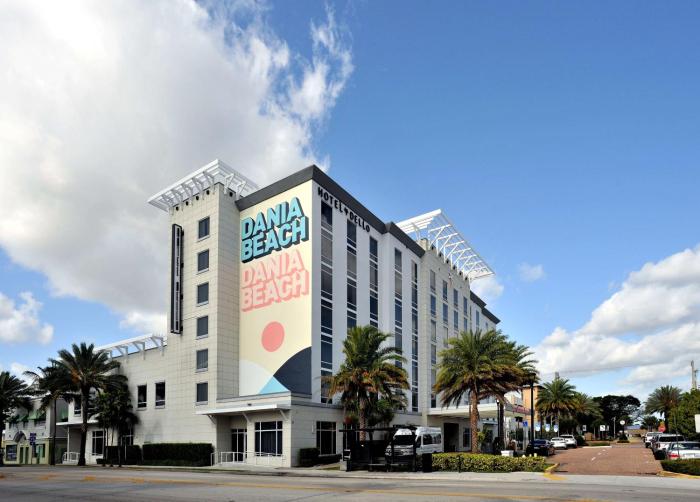 hotel dello ft lauderdale airport tapestry collection by hilton