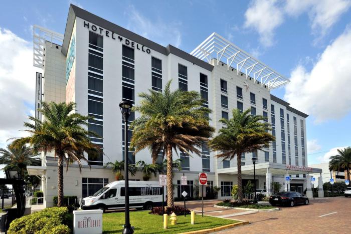 hotel dello ft lauderdale airport tapestry collection by hilton