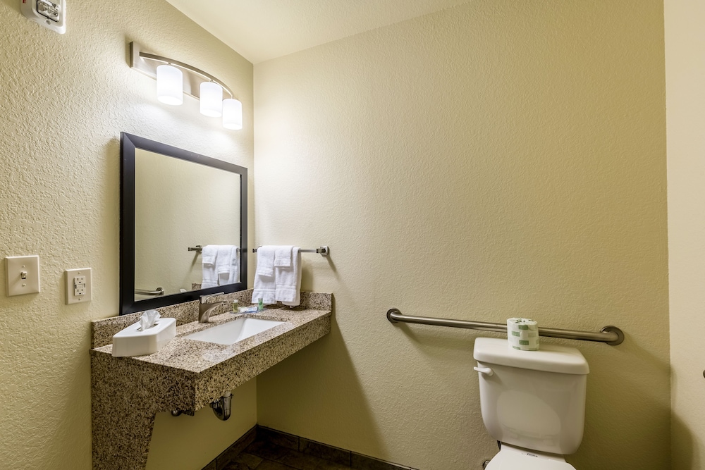 cobblestone hotel and suites stevens point