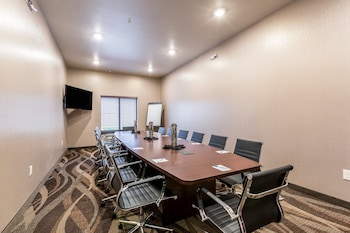 cobblestone hotel and suites stevens point