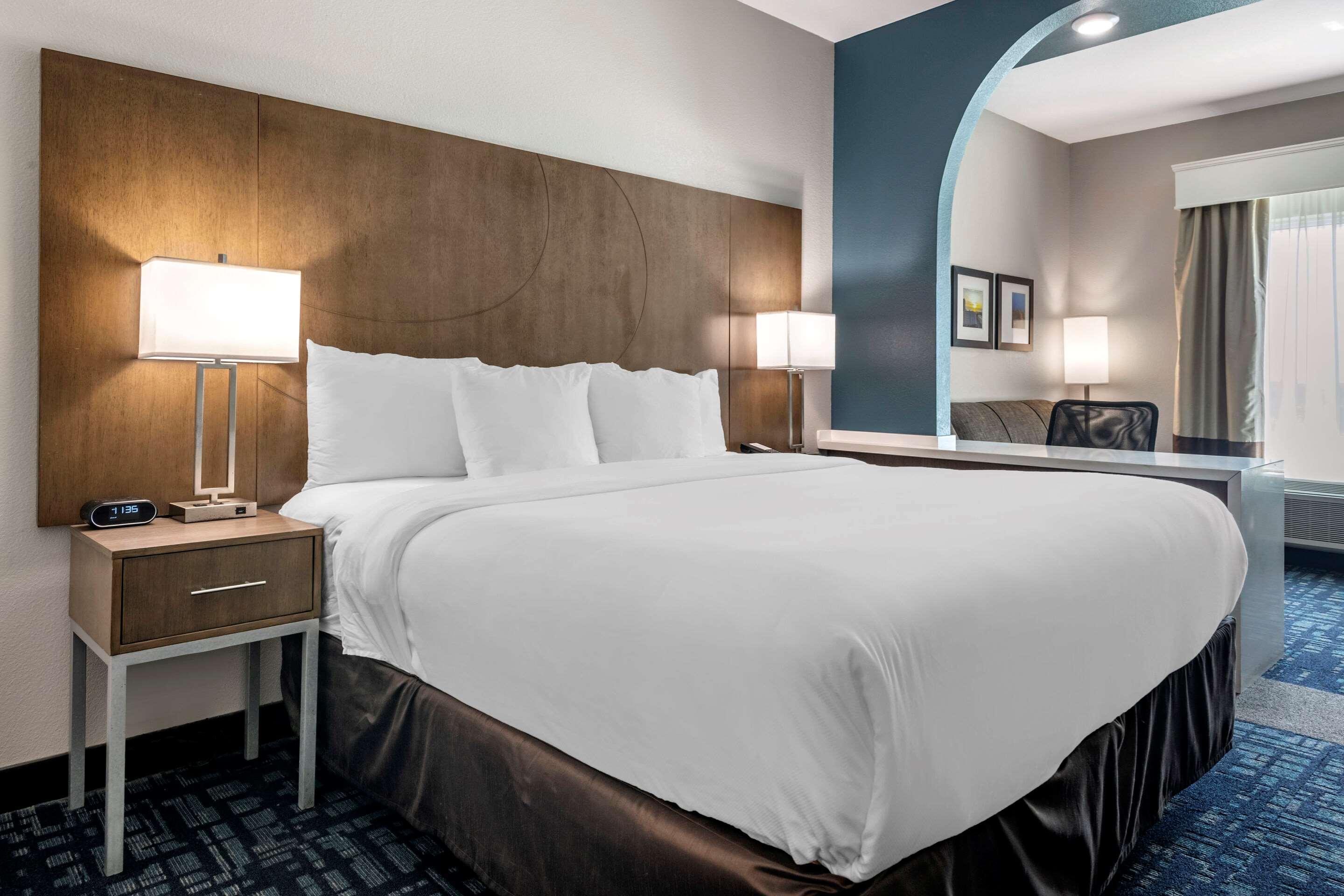 comfort suites fort lauderdale airport and cruise port