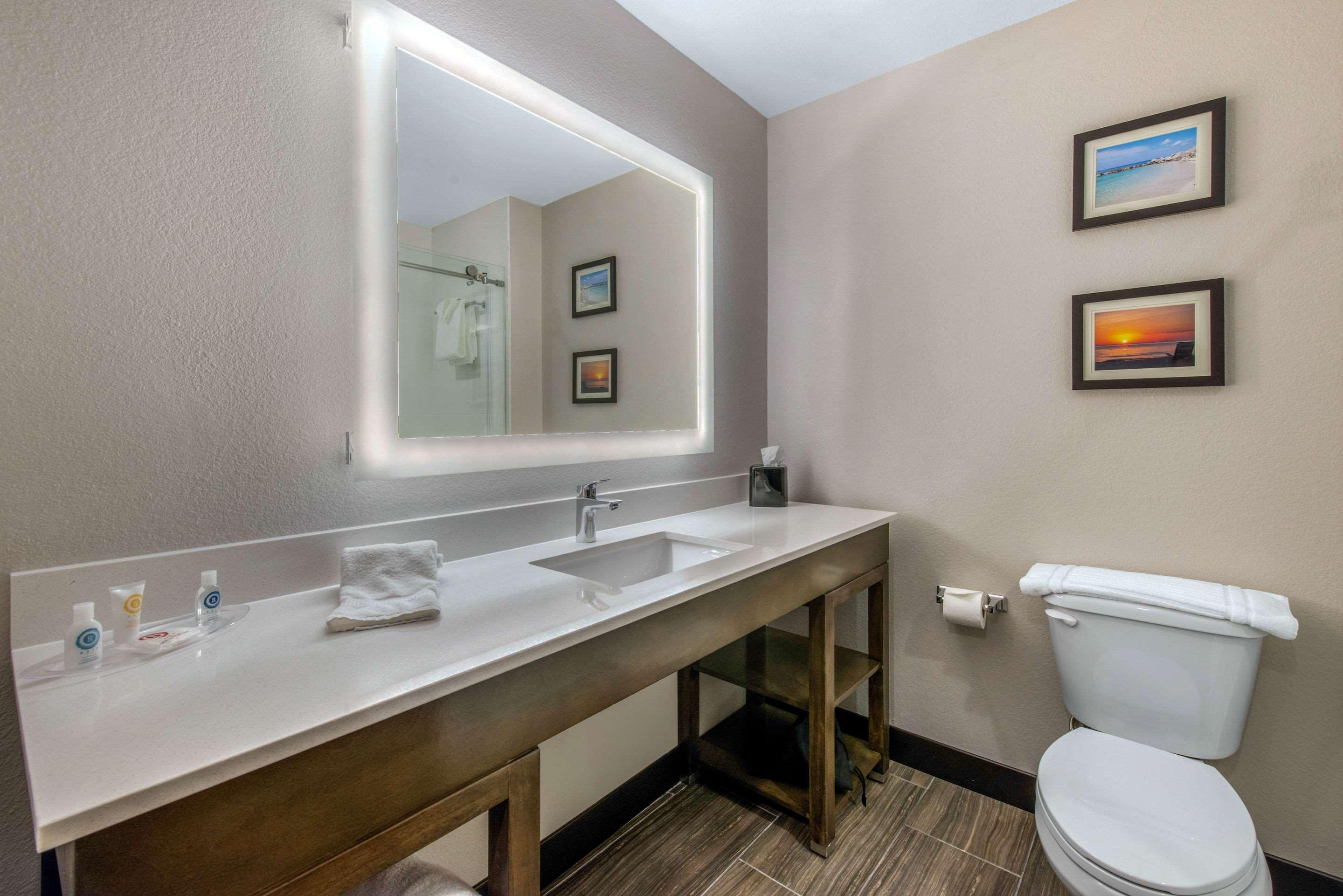 comfort suites fort lauderdale airport and cruise port