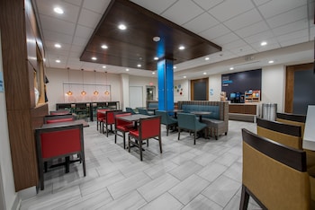 holiday inn express and suites lake charles south
