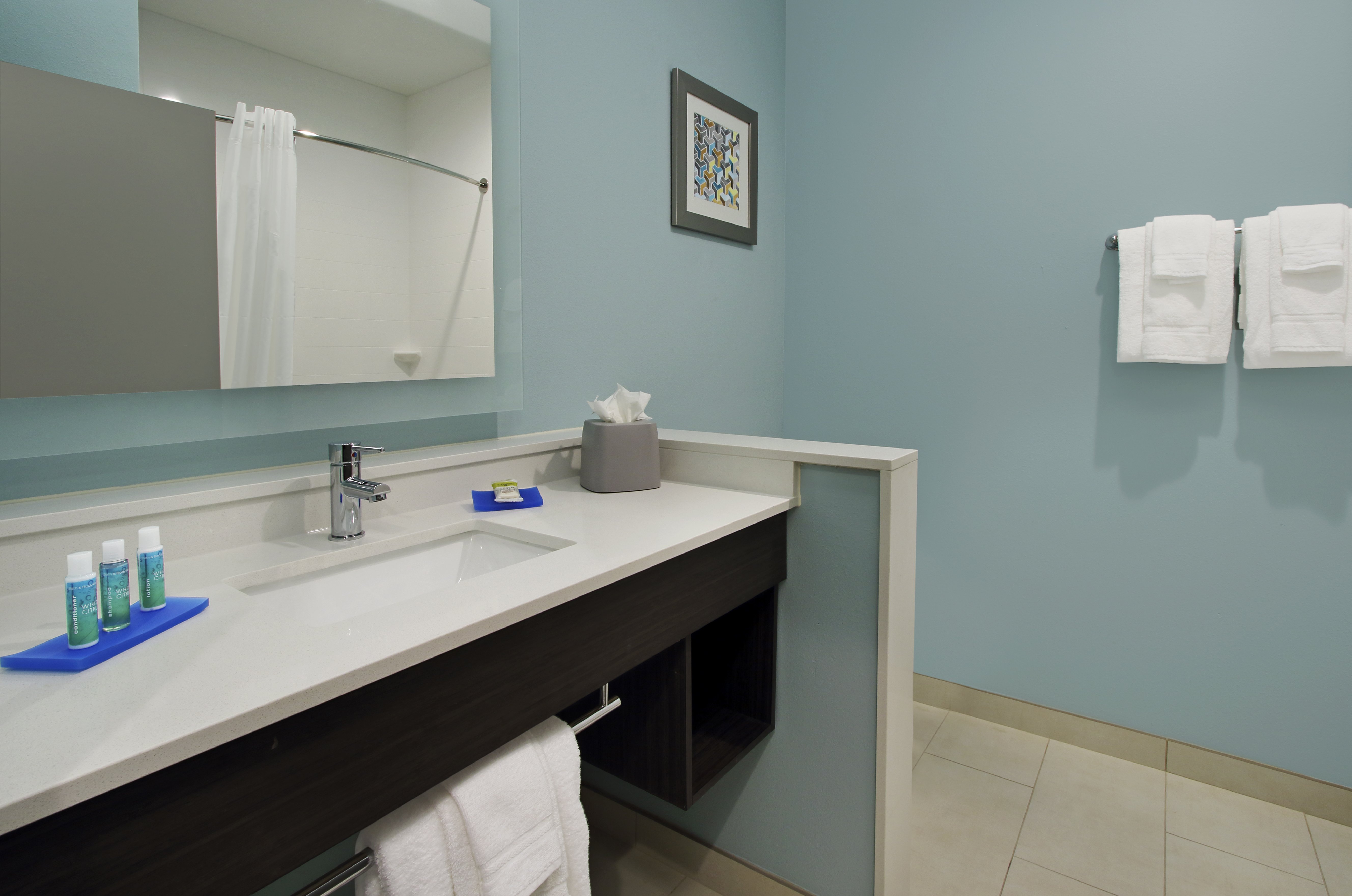 holiday inn express and suites lake charles south