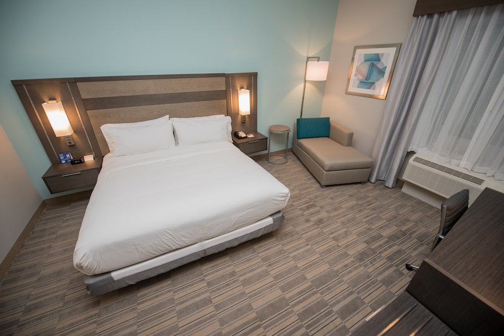 holiday inn express and suites lake charles south