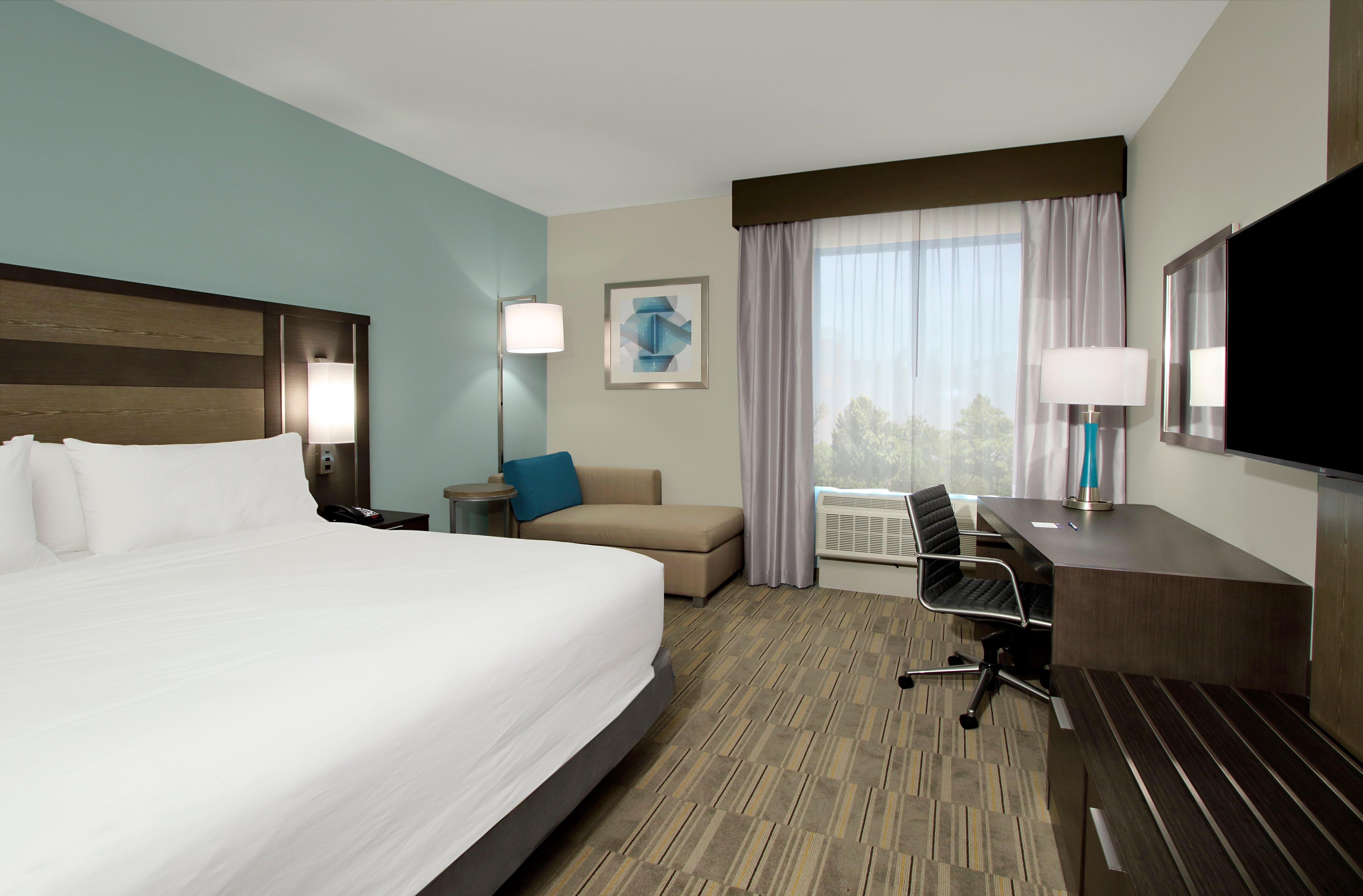 holiday inn express and suites lake charles south